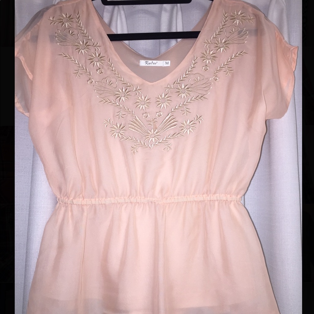 Pink women’s blouse NEW!!